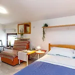 Pernar Guest house 3*
