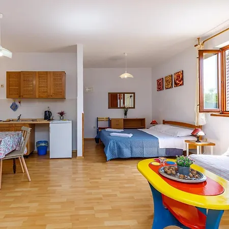 Pernar 3*