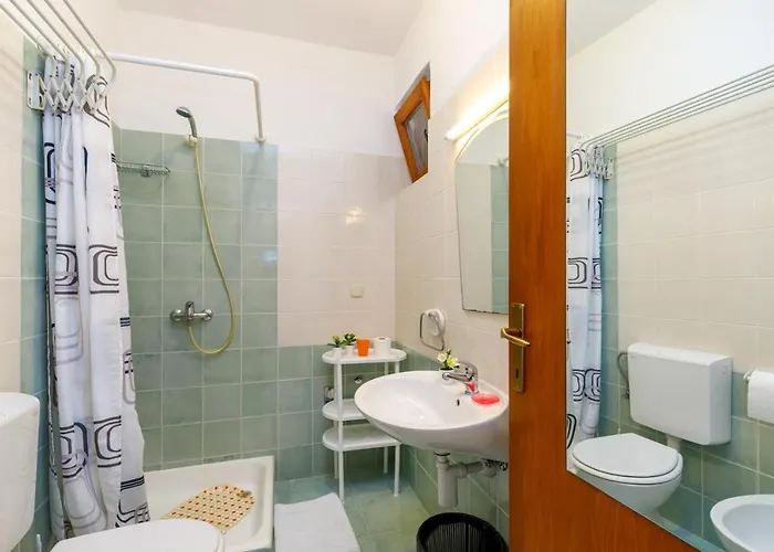 Pernar Guest house 3*